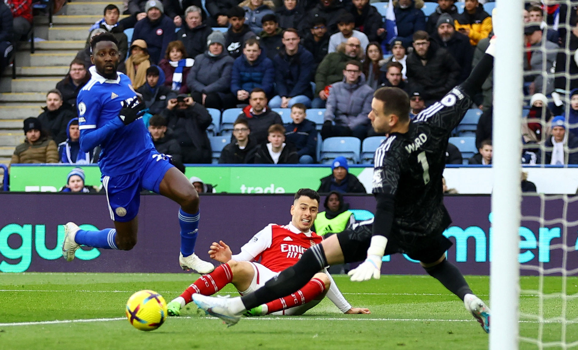 出生于一个 出生于一个